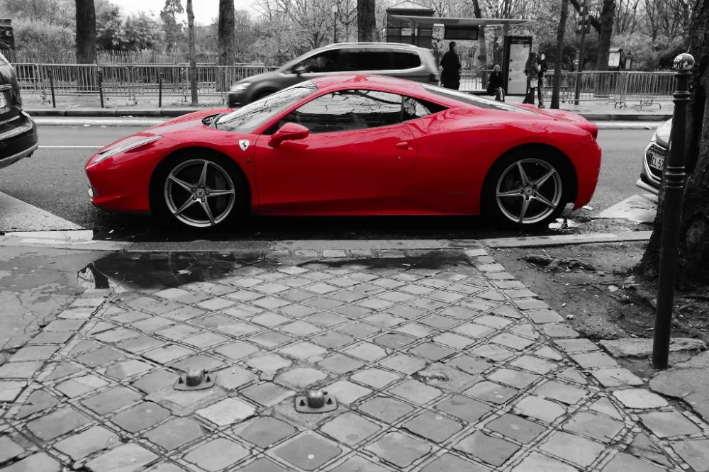 EL COCHE ROJO